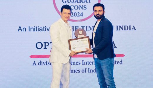 Award Given by Sharman Joshi Award Given by Sharman Joshi